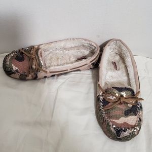 Arizona winter loafer beaded shoes size 8